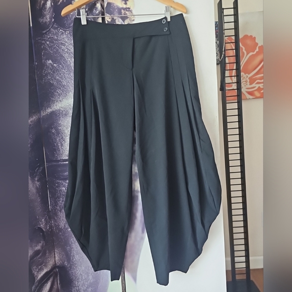 Sold‎ - Picture 3 of 8